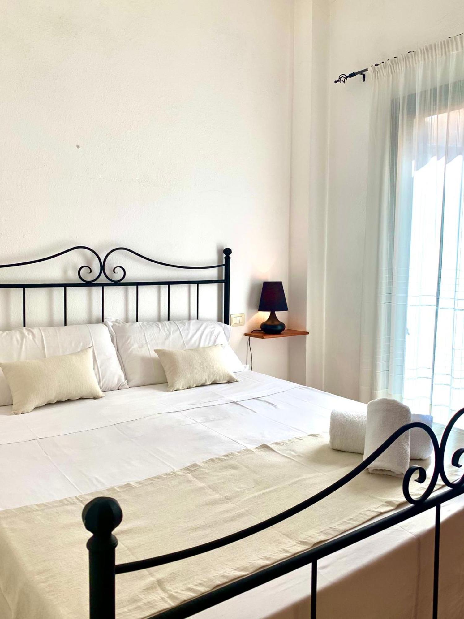 Square Inn Apartment Olbia Zewnętrze zdjęcie